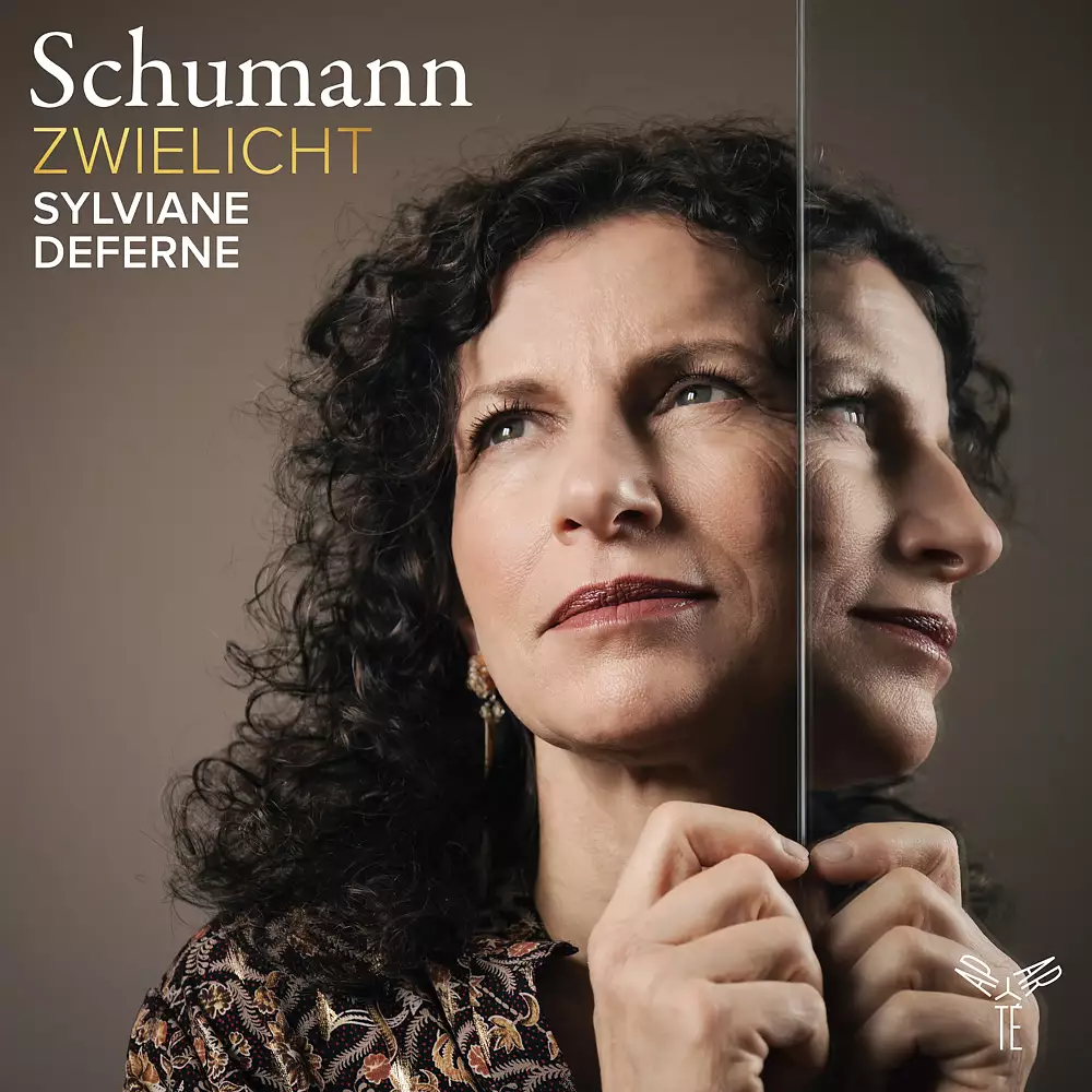 Zwielicht (Schumann: Piano Works)