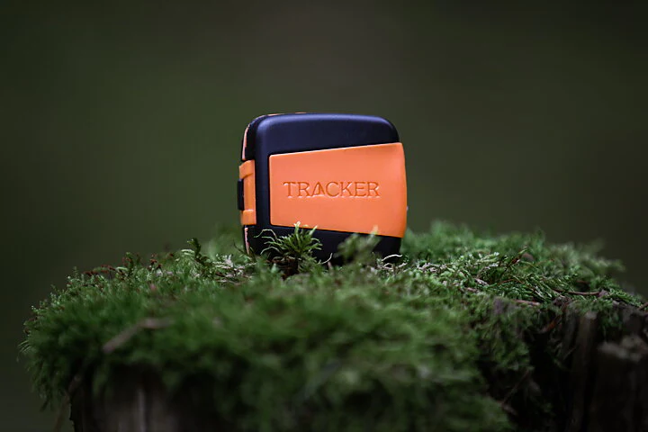 TRACKER Bark