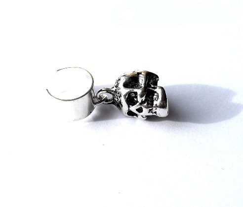 Ear cuff med dödskalle