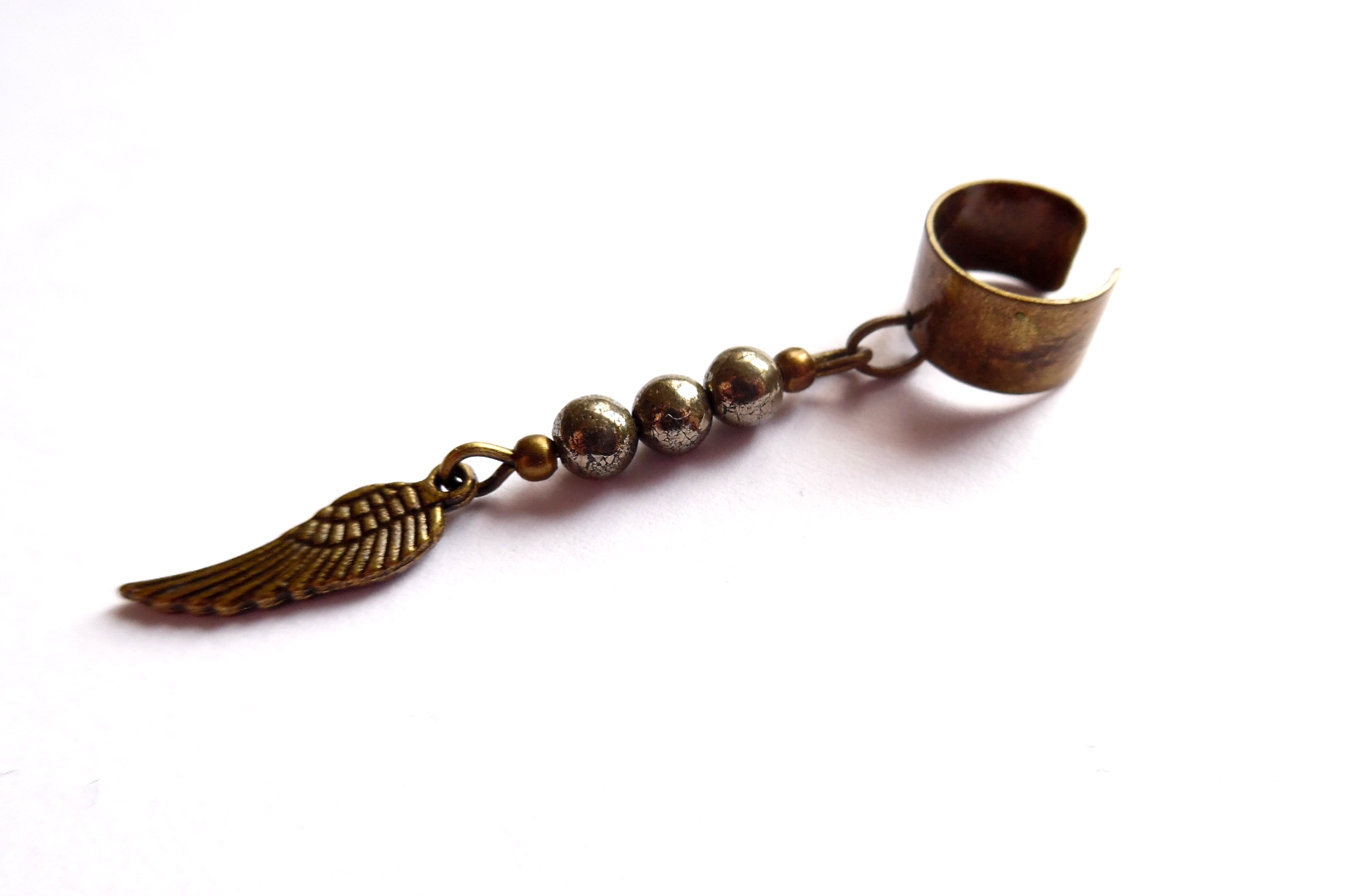 Ear cuff med pyrit