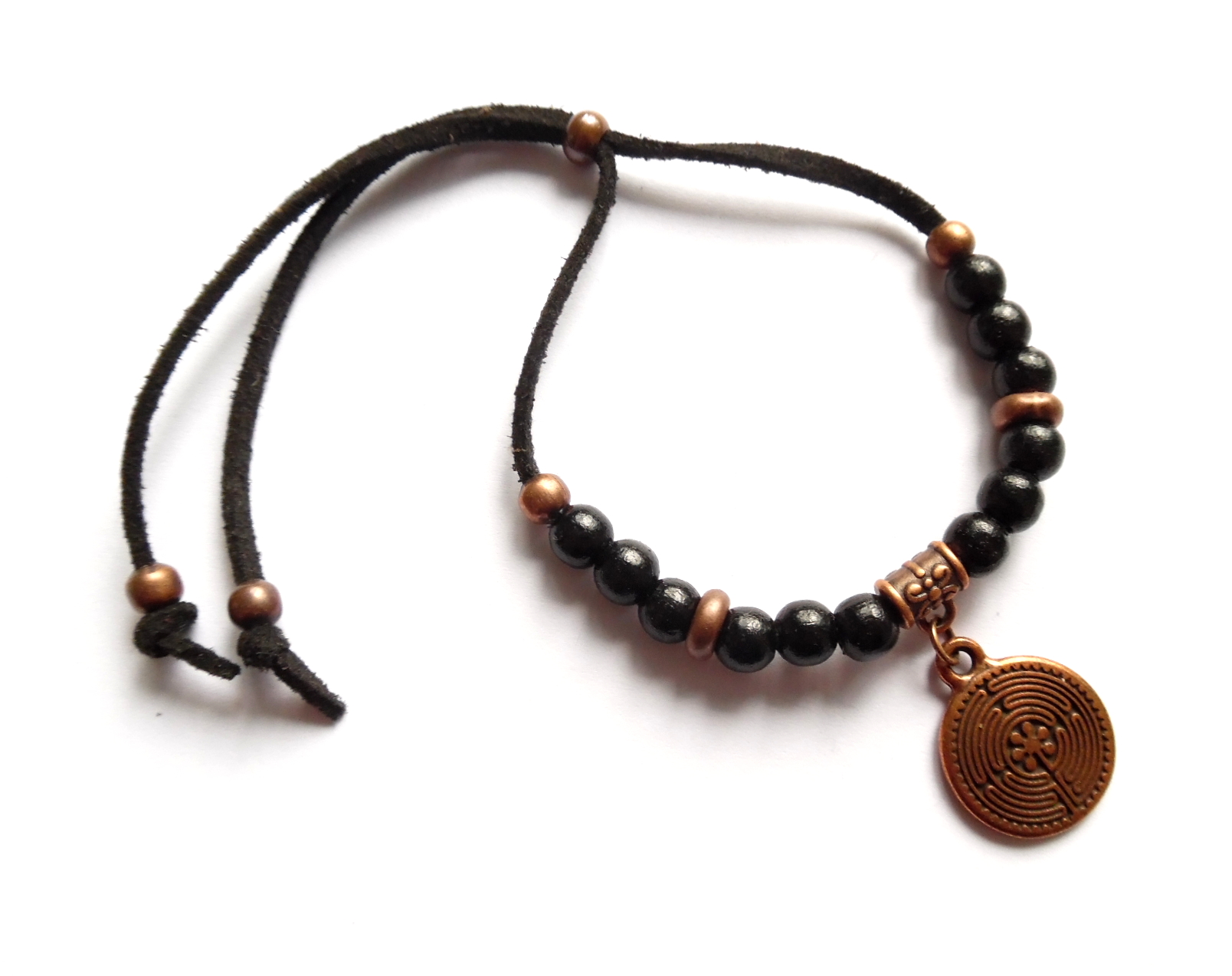 Armband med labyrint