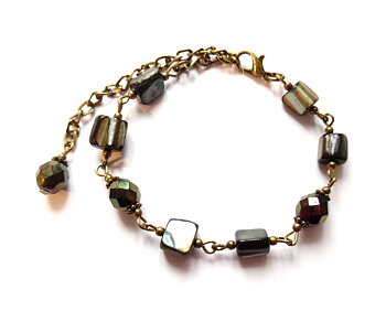 Armband med snäckskal