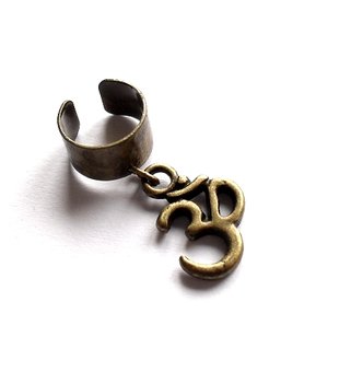 Ear cuff med ohm