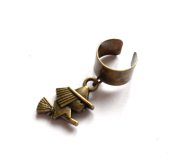 Ear cuff med häxa