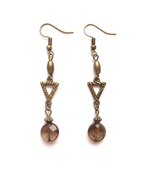 Örhängen med pärlor av rökkvarts