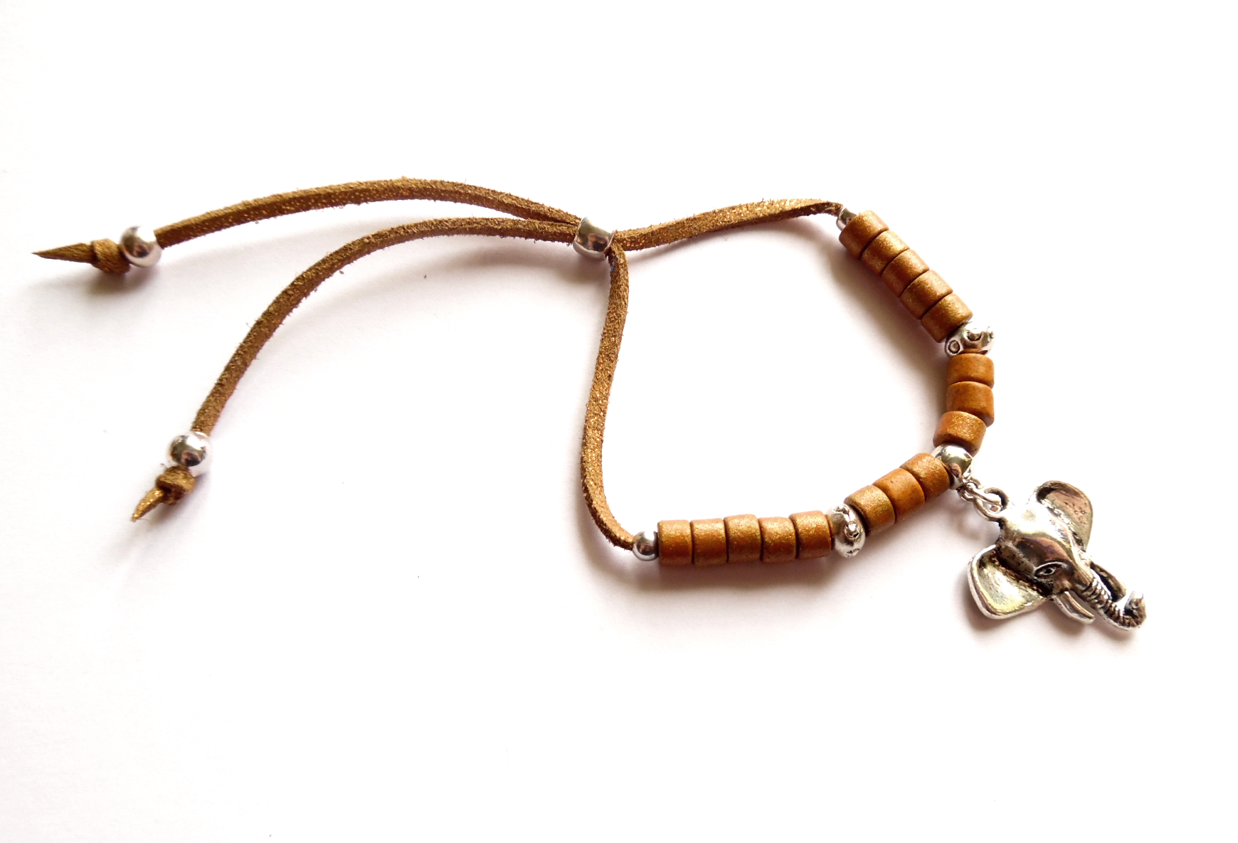 Armband med elefant