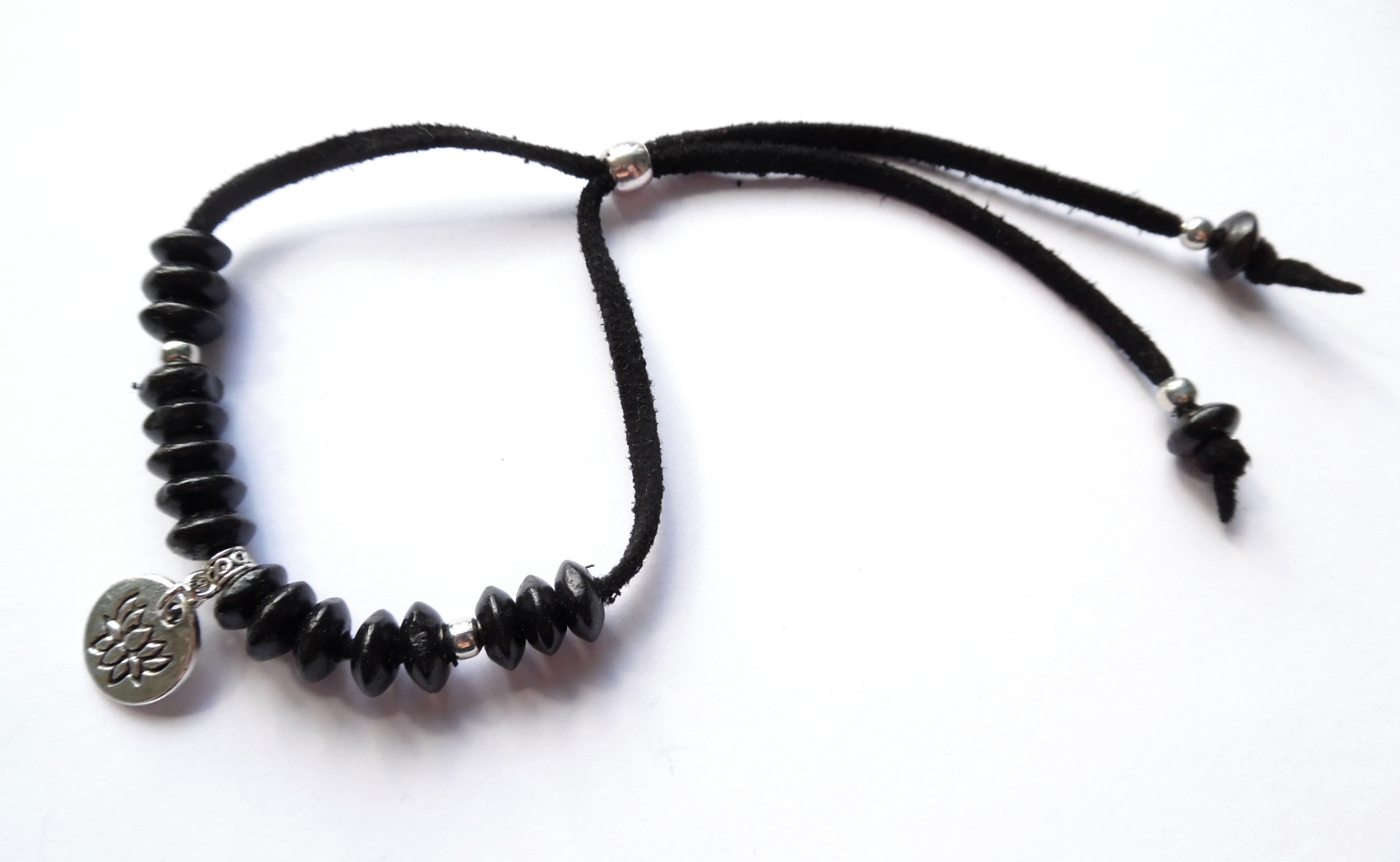 Armband med lotusblomma