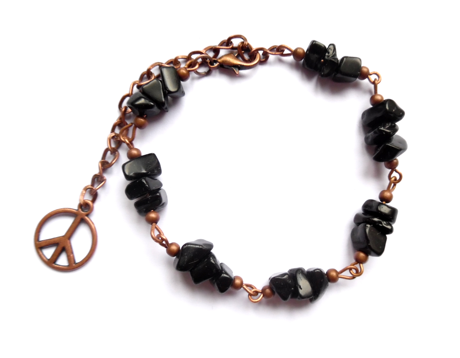 Armband med pärlor av onyx