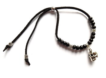 Armband med dödskalle