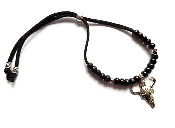 Armband med tjurhuvud