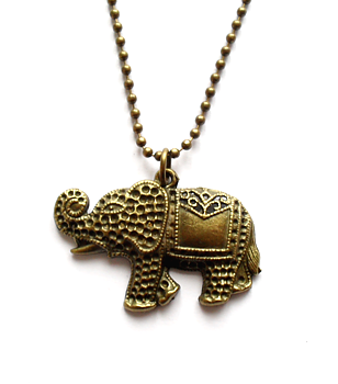 Halsband med elefant