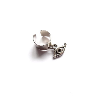 Ear cuff med Horus öga