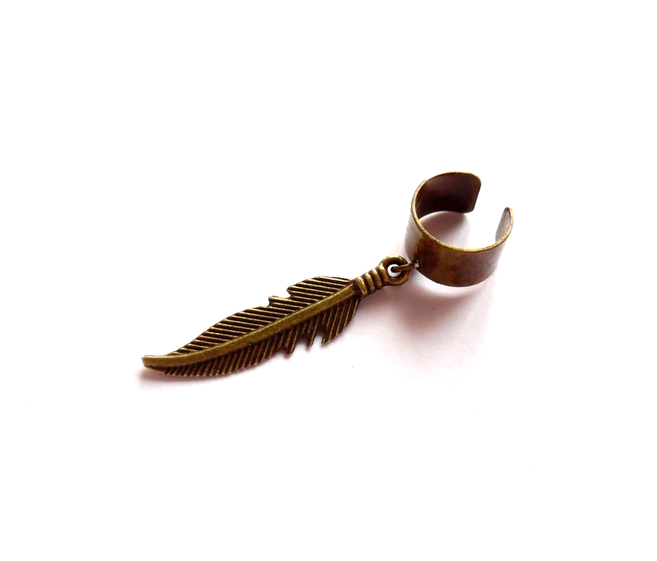 Ear cuff med fjäder
