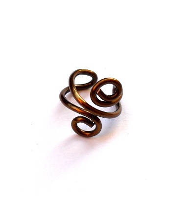 Ear cuff i brons