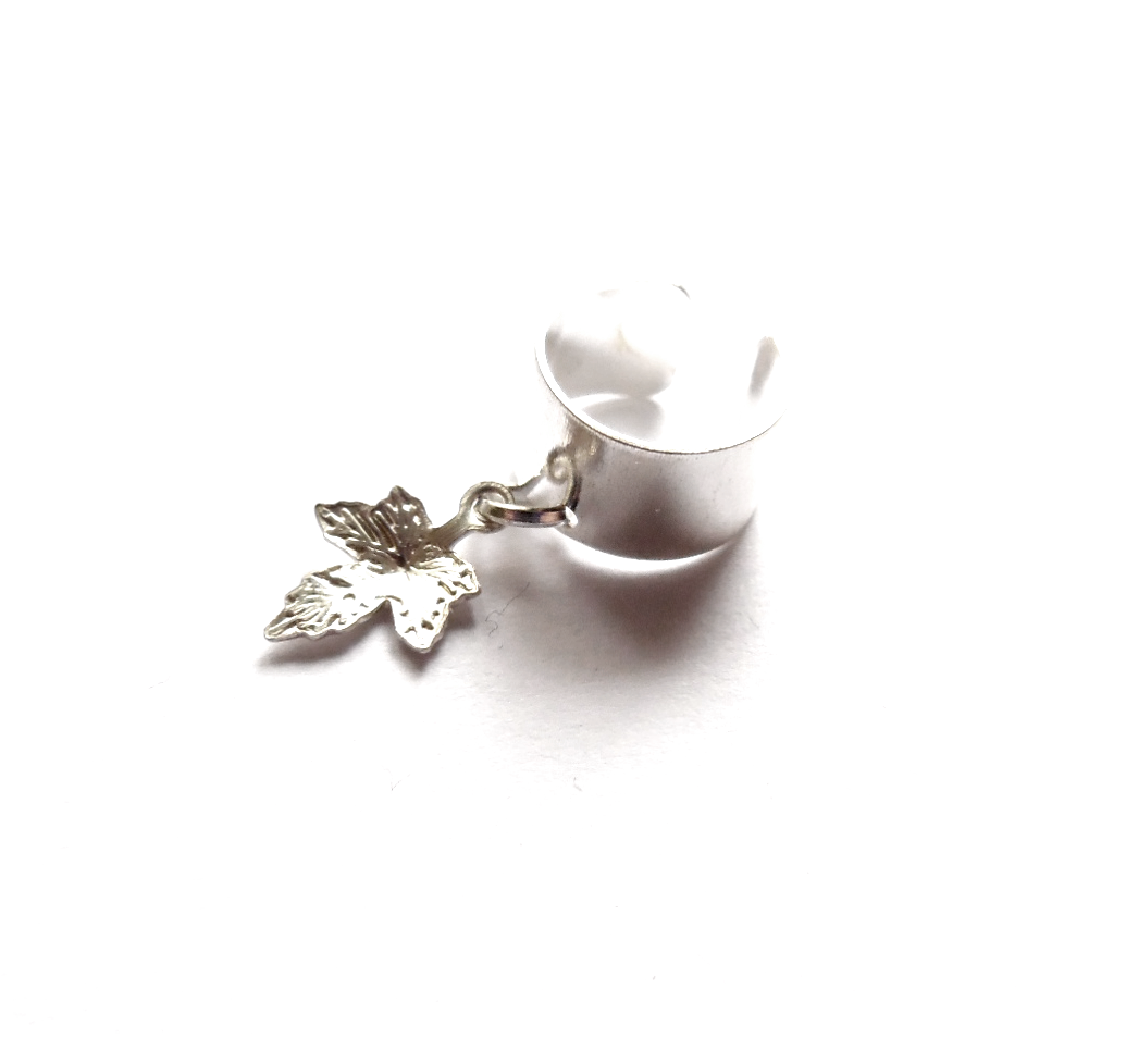 Ear cuff med löv