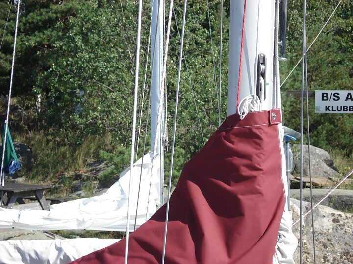 Main sail cove,  large