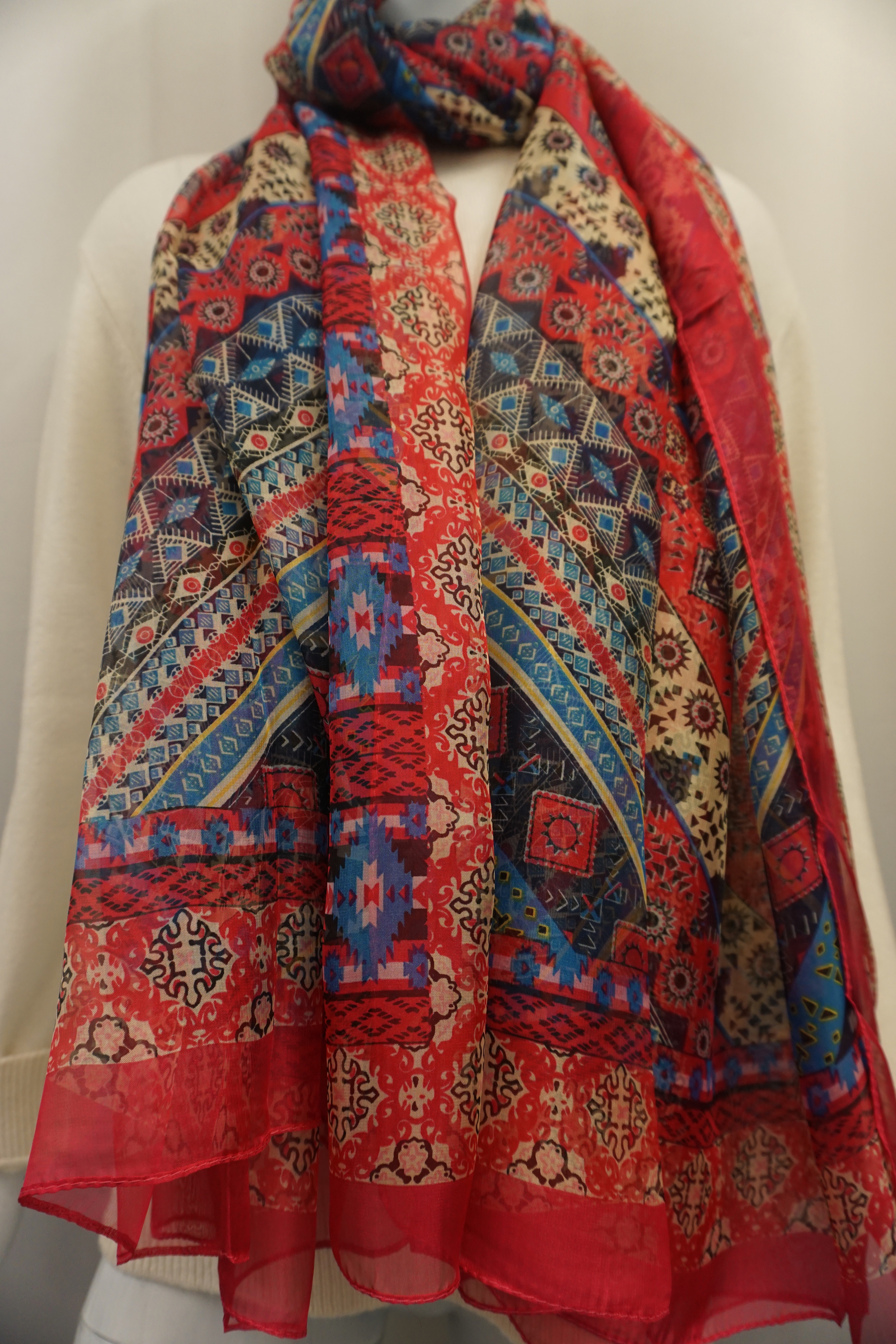 Multicolored shawl cerise 