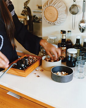 PORCELAIN SERVING BOWL TALL L - Hasami