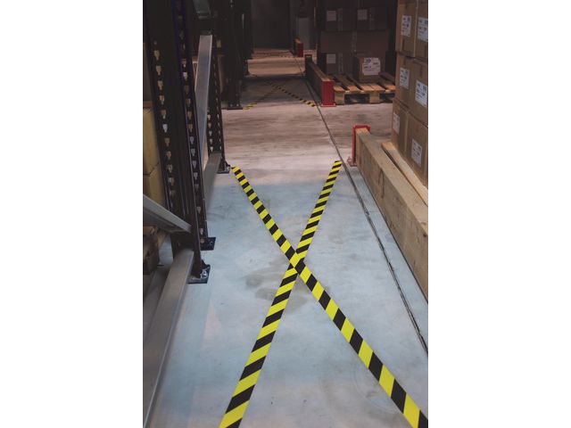 Golvmarkering rulle 50mmx33m gul/svart - 2