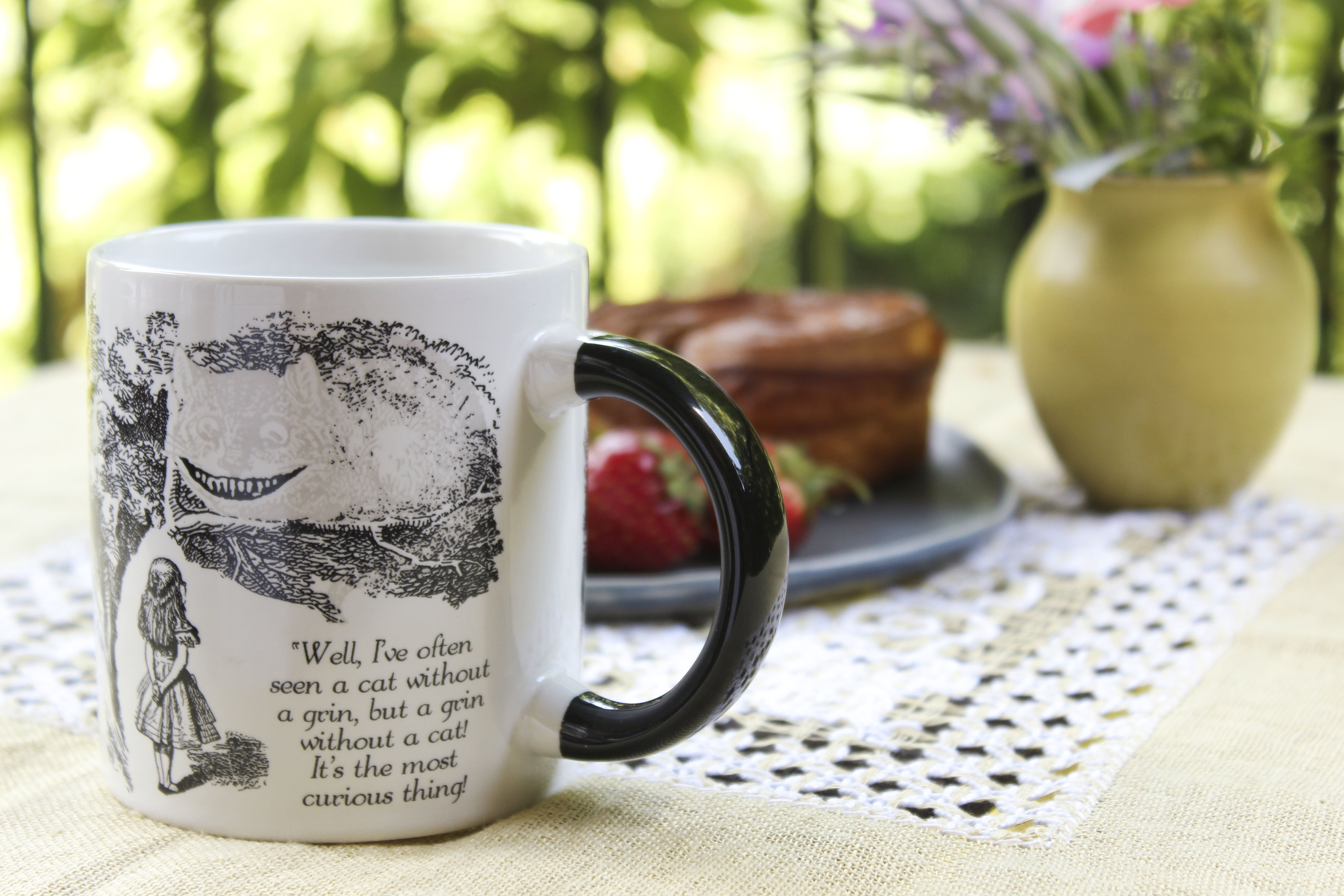 Alice in Wonderland : Disappearing Cheshire Cat Mug - Mugg som ändrar motiv av dryckens temperatur - 4