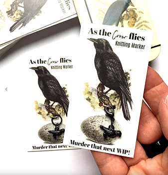 Firefly Notes : As the Crow Flies stitch marker -  Stickmarkör med ring