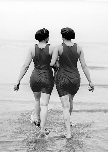 S/V : Friends at the seaside 1950s - Kort med kuvert
