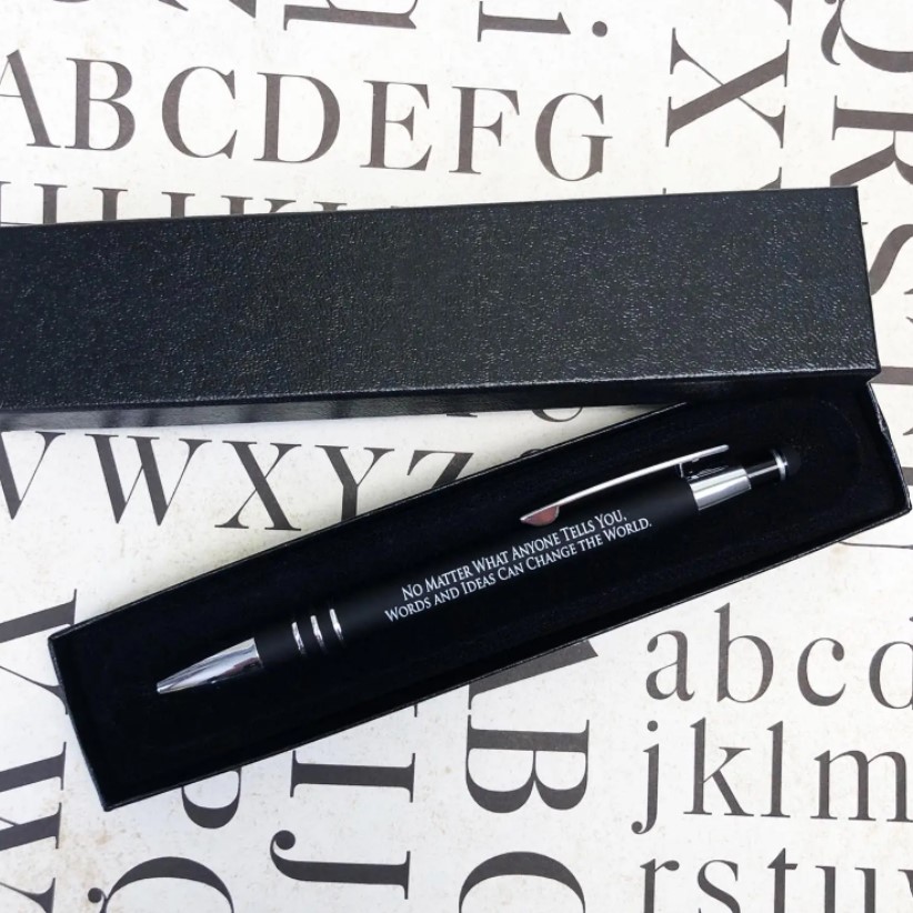 Fly Paper Products : Words & Ideas Can Change the World Pen Set - Kulpenna med citat i presentask - Perfekt present till studenten, journalisten och författaren! - 5