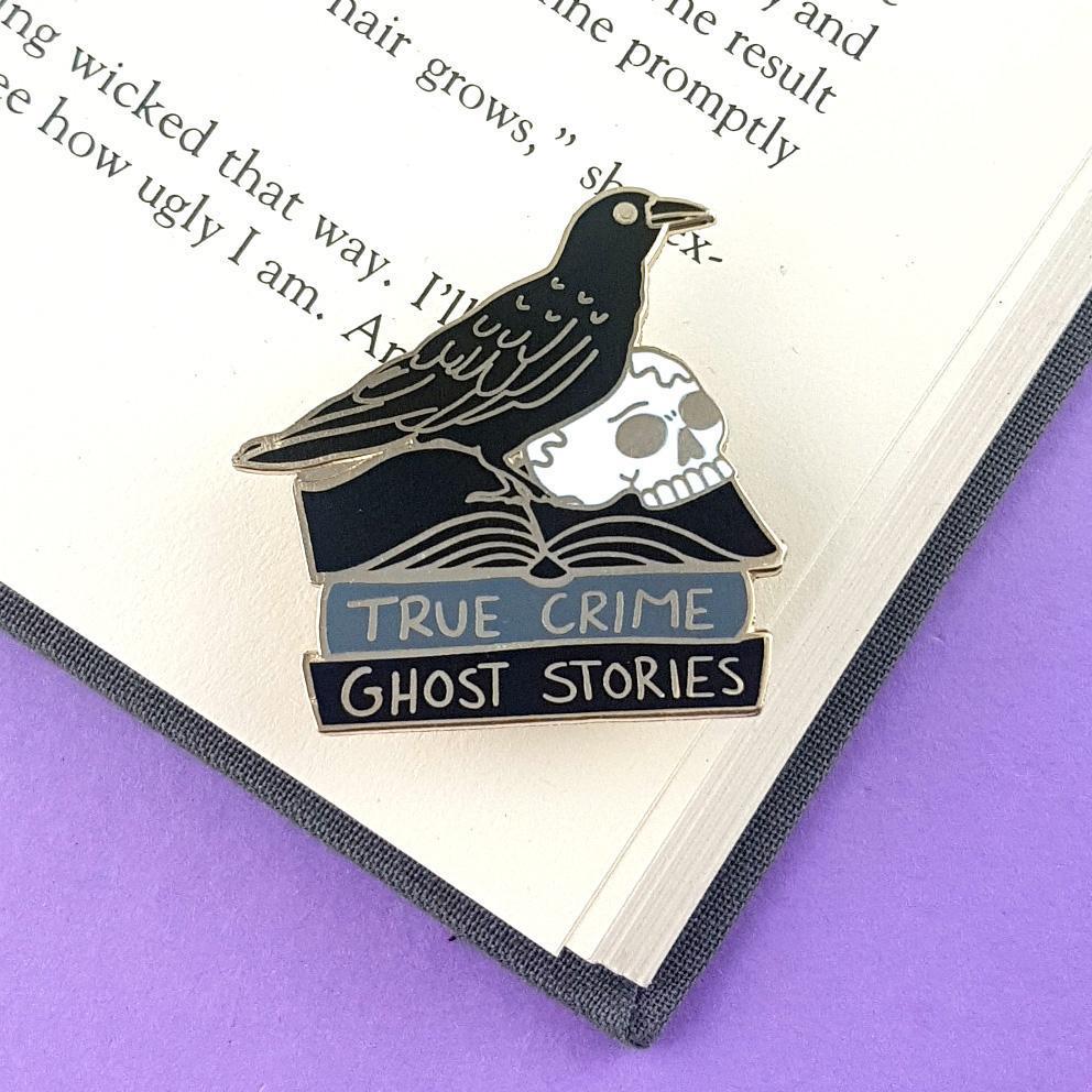 The Black Raven Reader : Enamel Pin