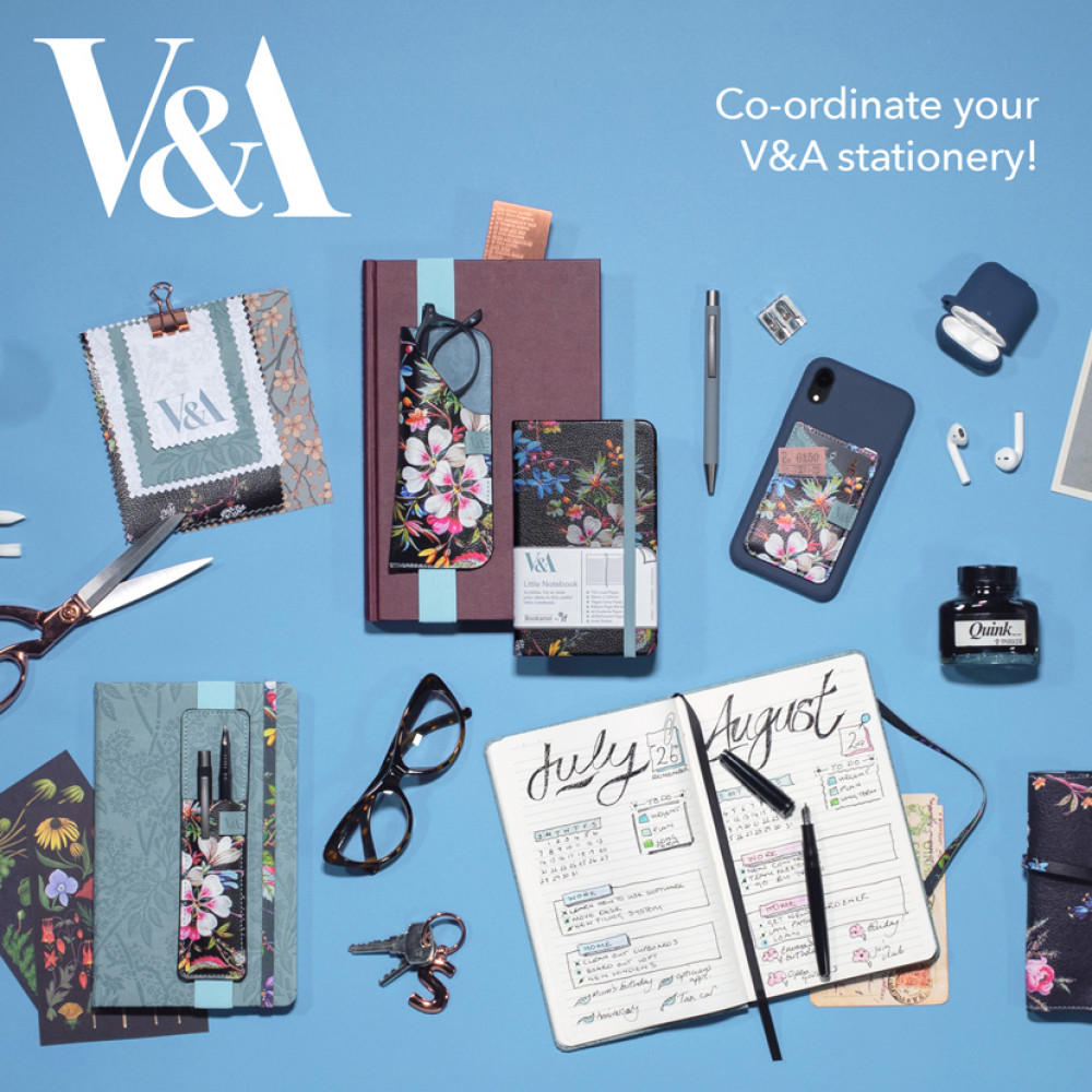 V&A Bookaroo : Kilburn - Skrivbok linjerad med resårband A6 - 6