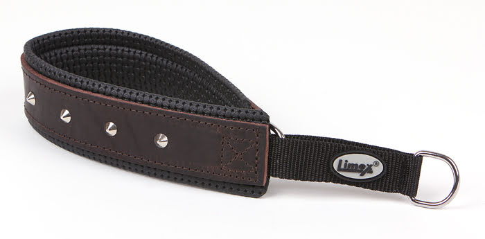 Halsband med nitar HS brun