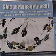 Glaspärlor i Box Svart 6050 610