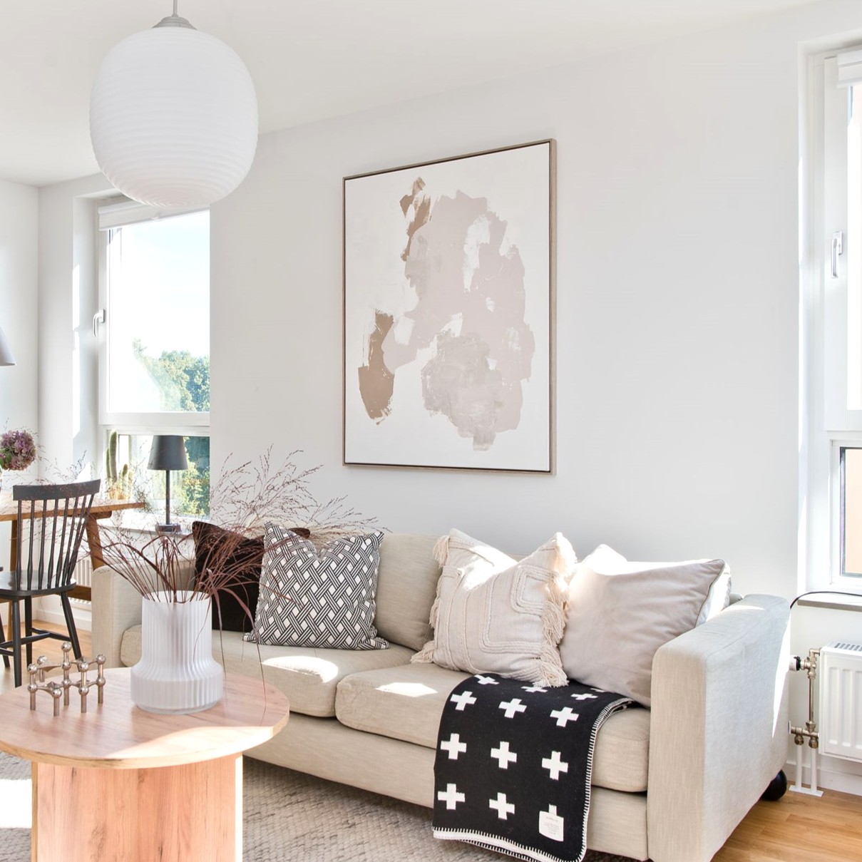SOFT LAYERS vit och beige stort konstverk2
