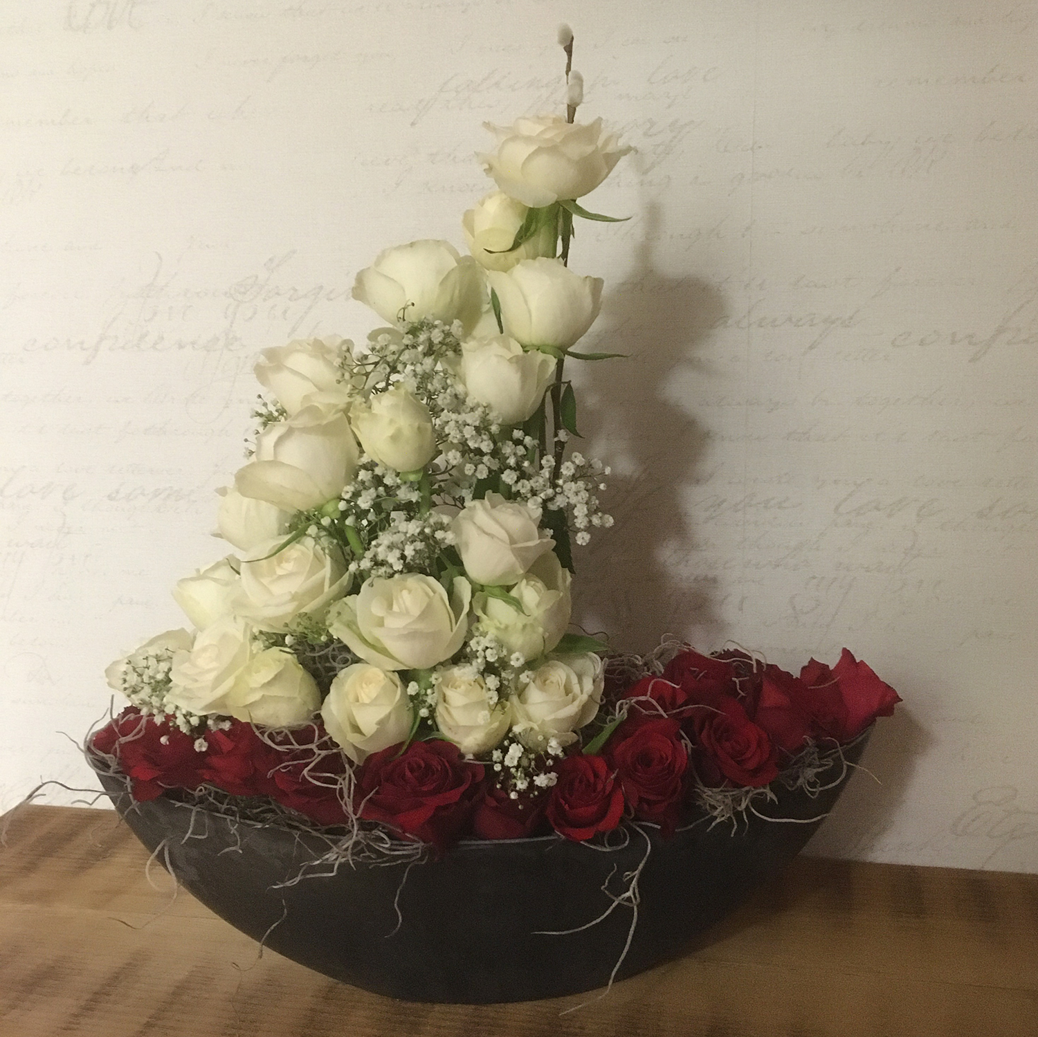 Begravningsblomma personlig segelbåt av rosor liten - nr 705
