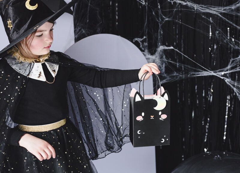 HALLOWEEN UTKLÄDNAD