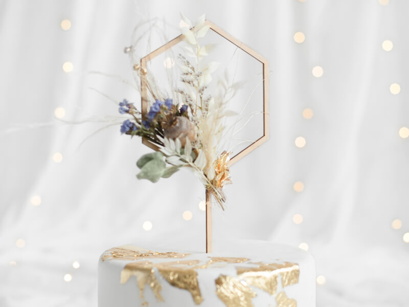 Cake toppers