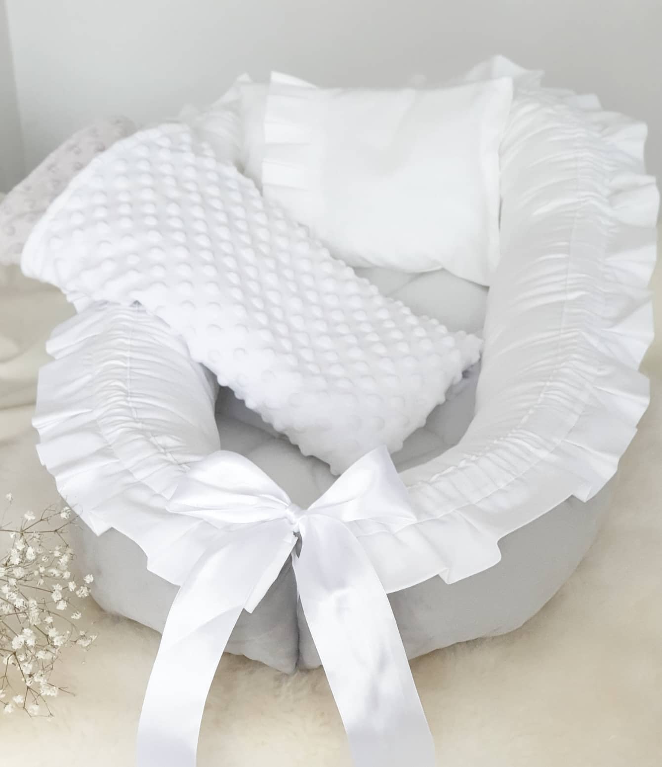 Babynest Bella ljusgrå modell 550 - 2