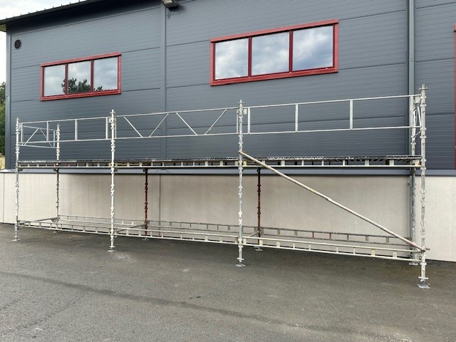970 Beg Haki 9 x 6m  + topp- 1,2m djup med plasttrall - 2