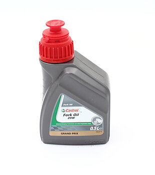 Olja Framgaffel. 5dl Castrol SAE20,
