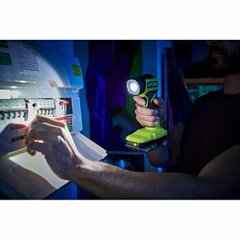 Ficklampa LED Ryobi OnePlus Batteri 280 lm