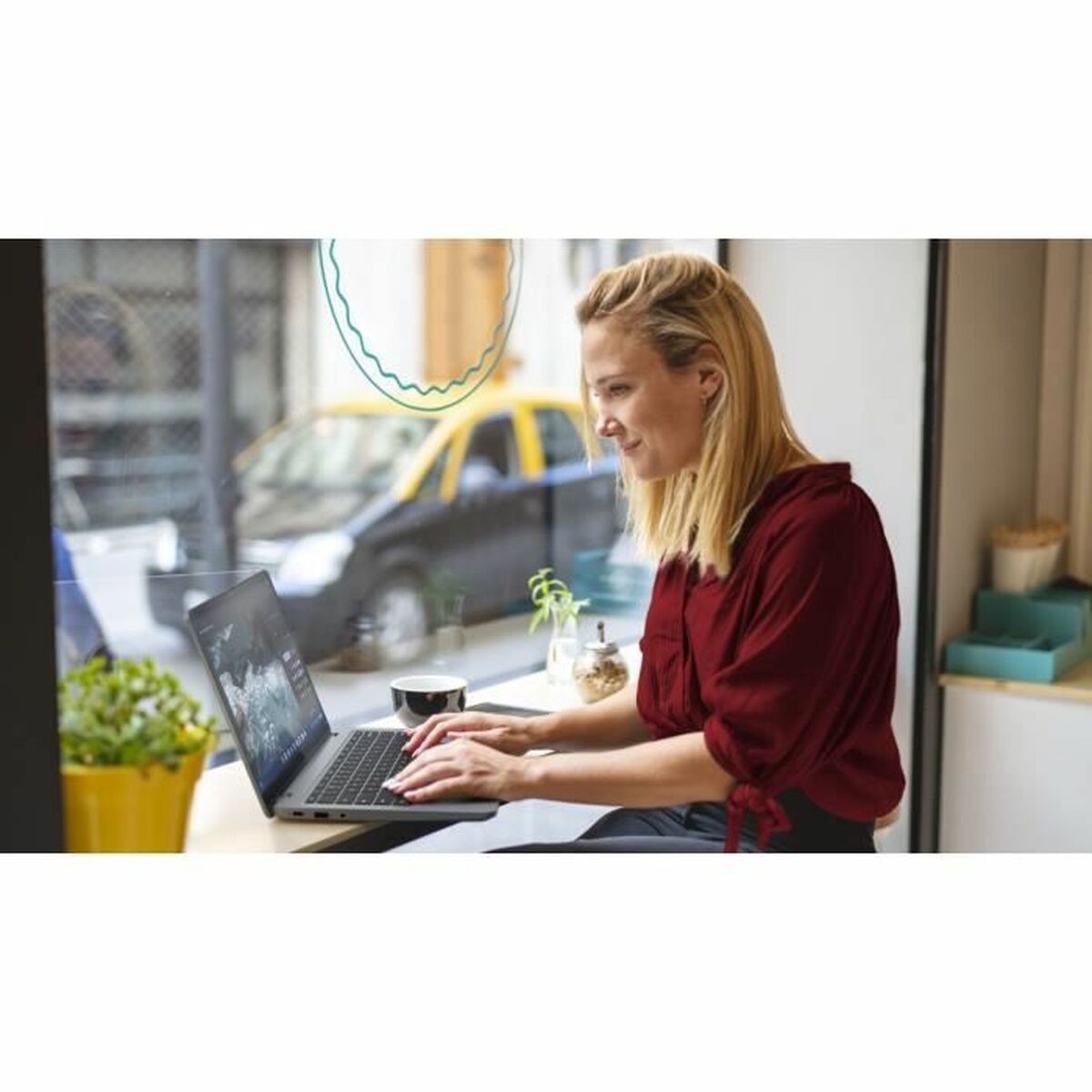 Bärbar dator Lenovo IdeaPad 3 14IAN8 14" Intel Core i3 N305 8 GB RAM 128 GB SSD - 2