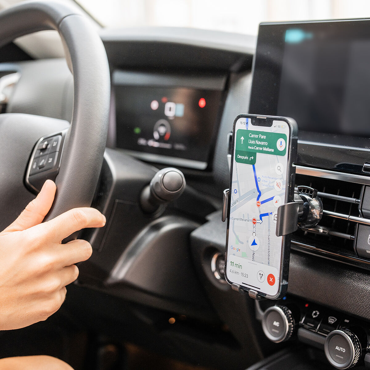 Hållare med trådlös snabbladdare för bilen Chakar InnovaGoods - 3