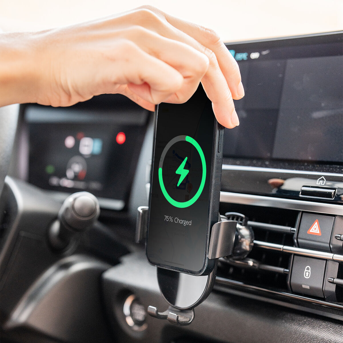 Hållare med trådlös snabbladdare för bilen Chakar InnovaGoods