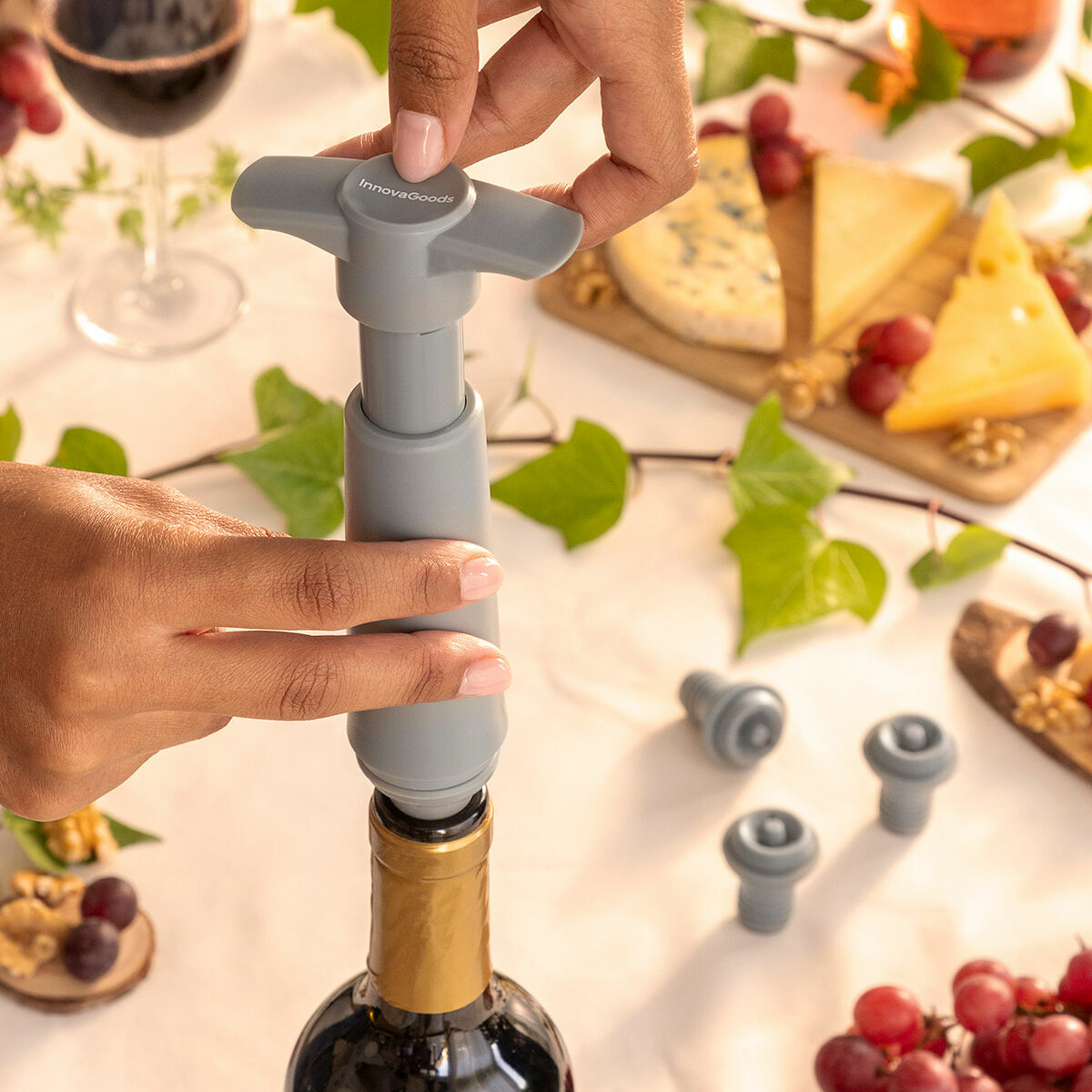 Vakumpump och vinkorkar Winuum InnovaGoods (4 kåpor) - 2