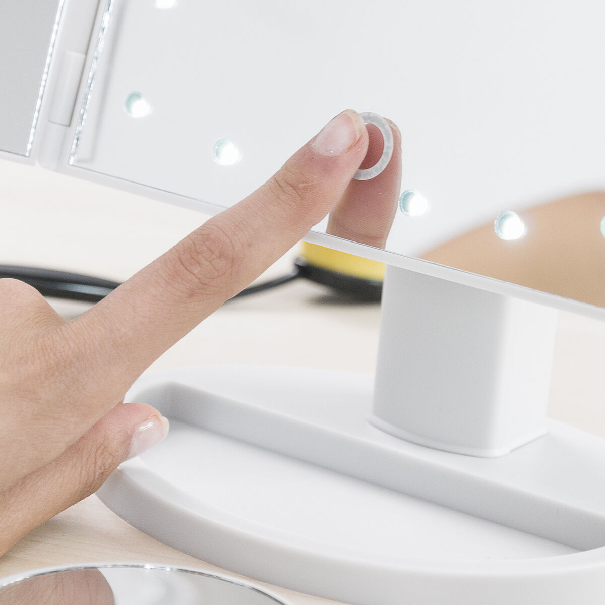 Förstorande Spegel med LED 4-in-1 Ledflect InnovaGoods - 3
