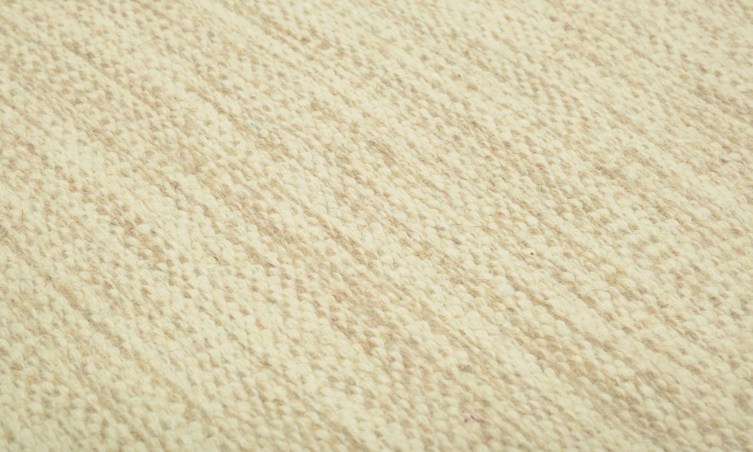 Eden vit  75 x 200, 135 x 195, 160 x 230, 190 x 290, 160 cm rund