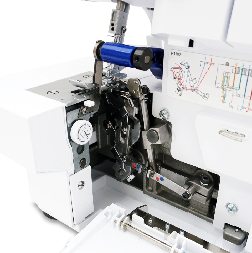 JUKI MO-80. 2-nål, 2/3/4-trådig overlock med friarm och extra LED-belysning.  - 6