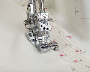 Pressarfötter coverstitch