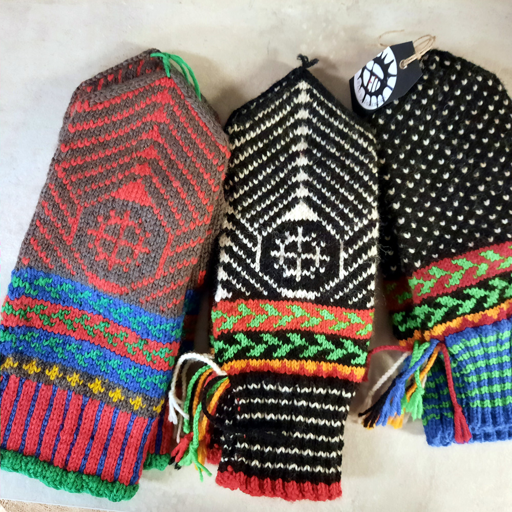 Handmade mittens and bags Sami craft from Jokkmokk 