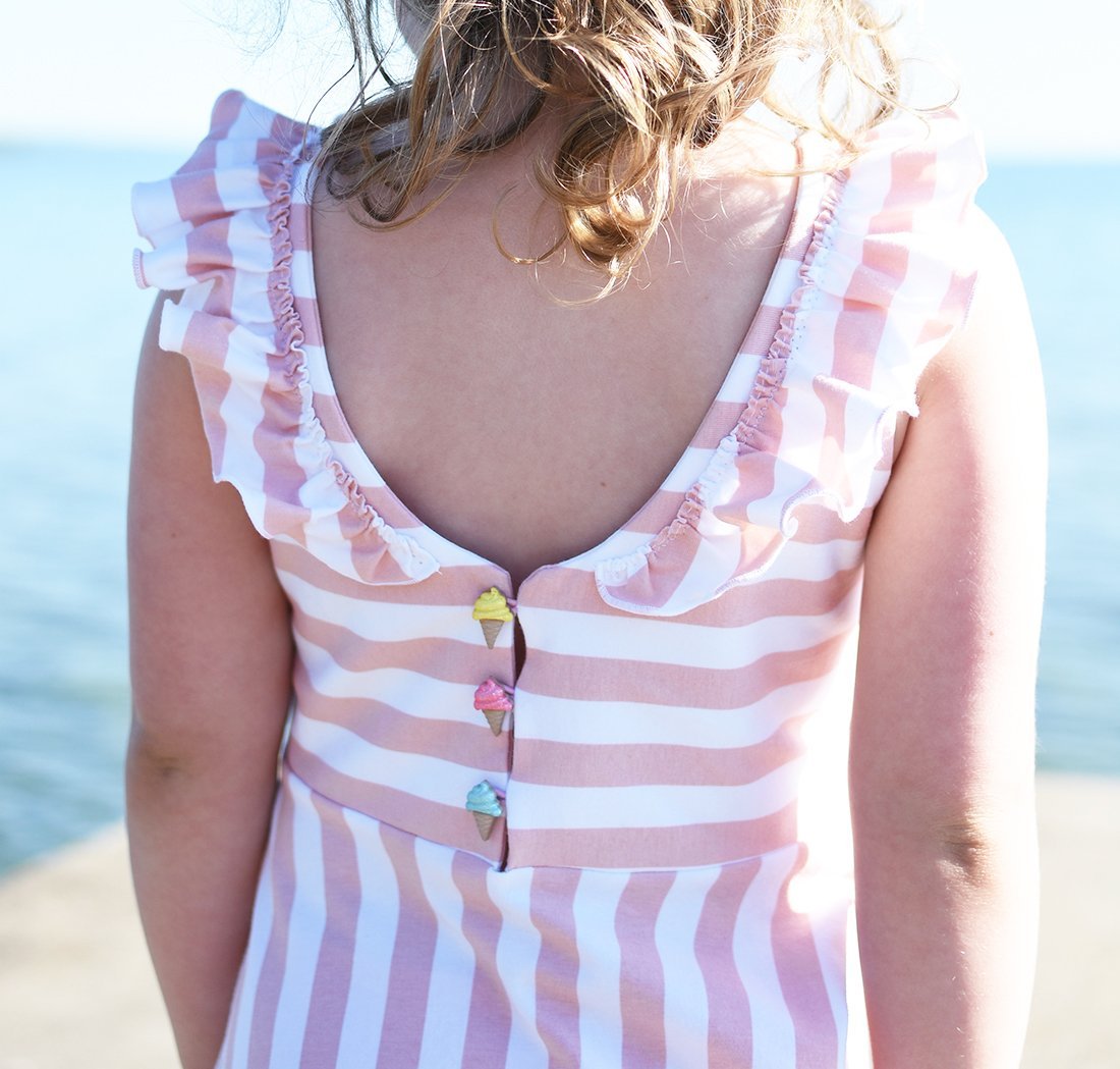 VICTORIA DRESS N JUMPSUIT (ENGELSKA) tygdrommar.se