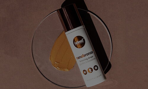 Indeed Labs - Nanobronze Ge din hud ett naturligt solkysst lyster, utan att exponera huden för UV-strålar!